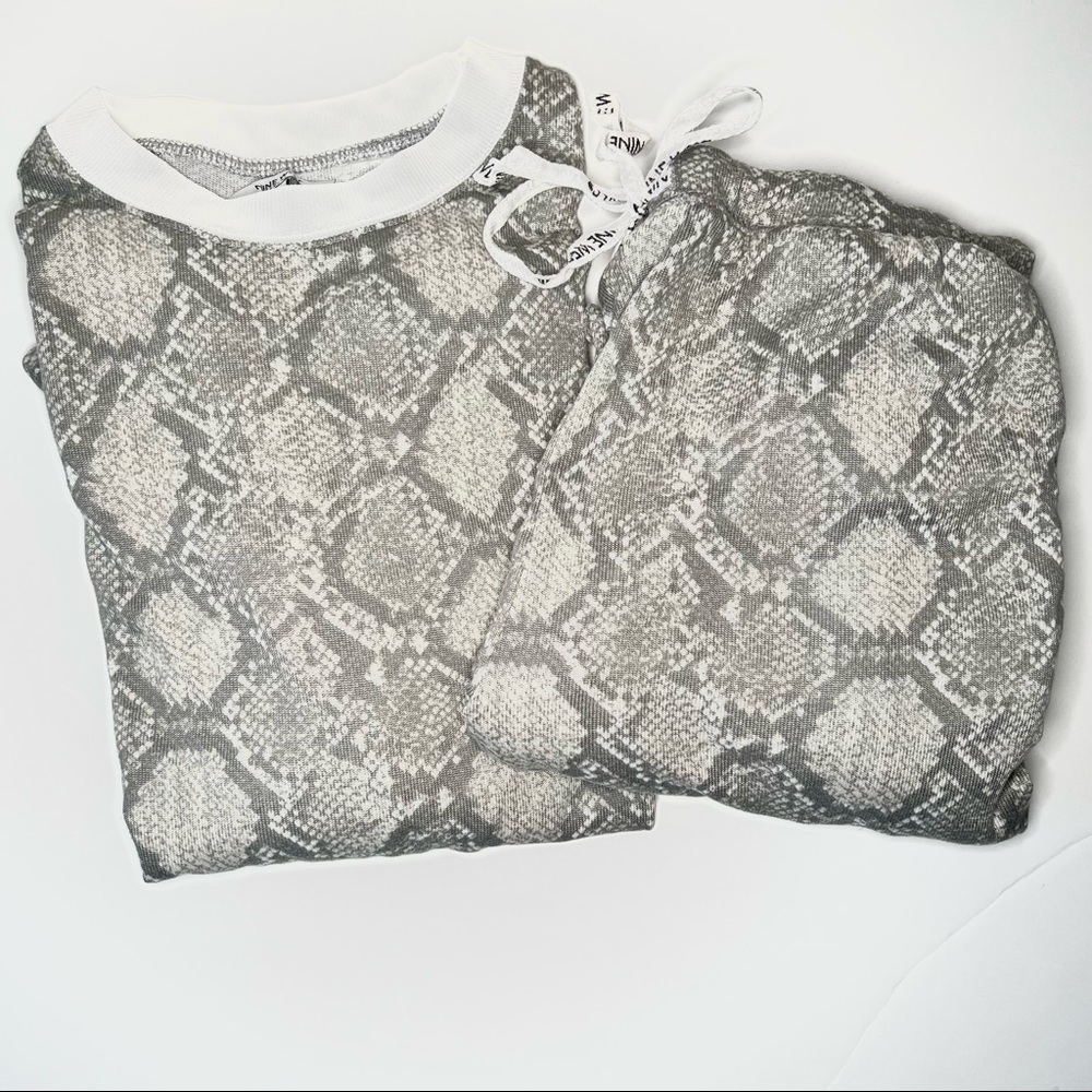 Nine West Pajama Set Animal Print Pattern